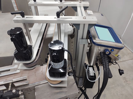 Bottle Bottom Coding Conveyor Automatically Prints and Transfers at 90 Degree Angle